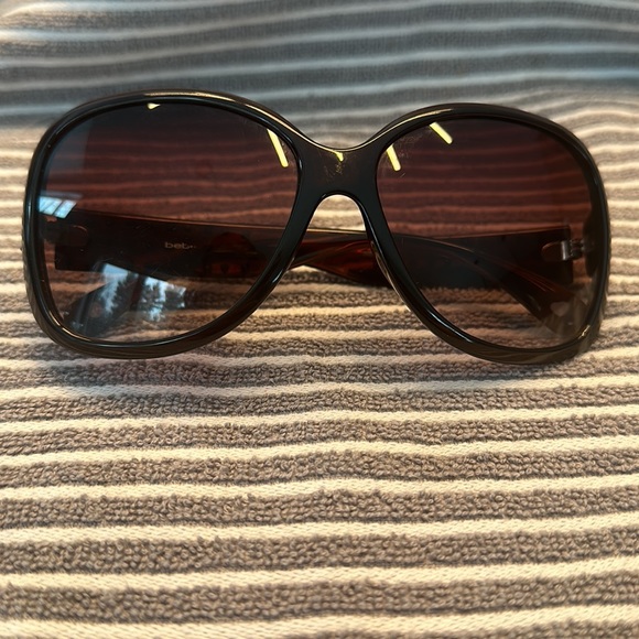 Bebe Sunglasses - Picture 2 of 5